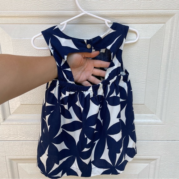 NWT 3T Old Navy top blouse peekaboo back navy and white print - Picture 8 of 10